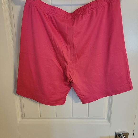 Short set. - Picture 4 of 5